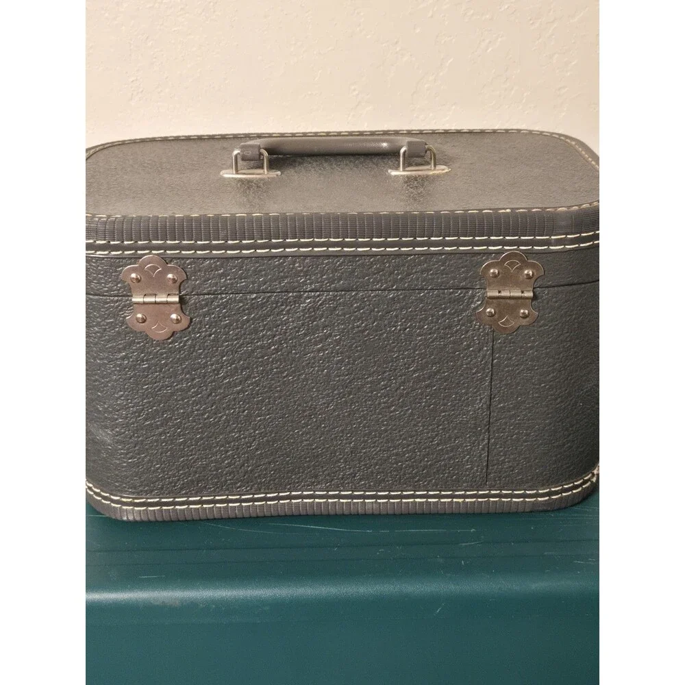 Vintage Blue Train/Vanity Case